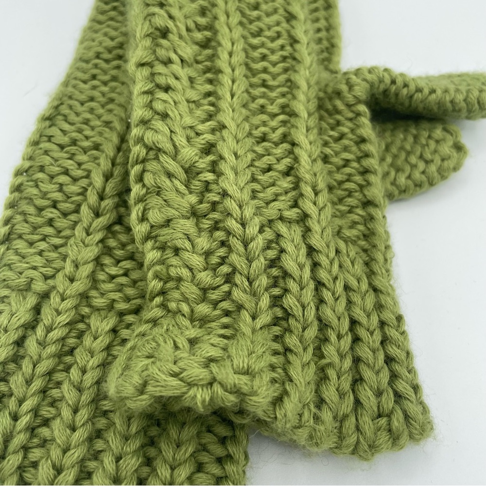 NWOT Le Chateau Green Knit Mittens - Picture 3 of 5